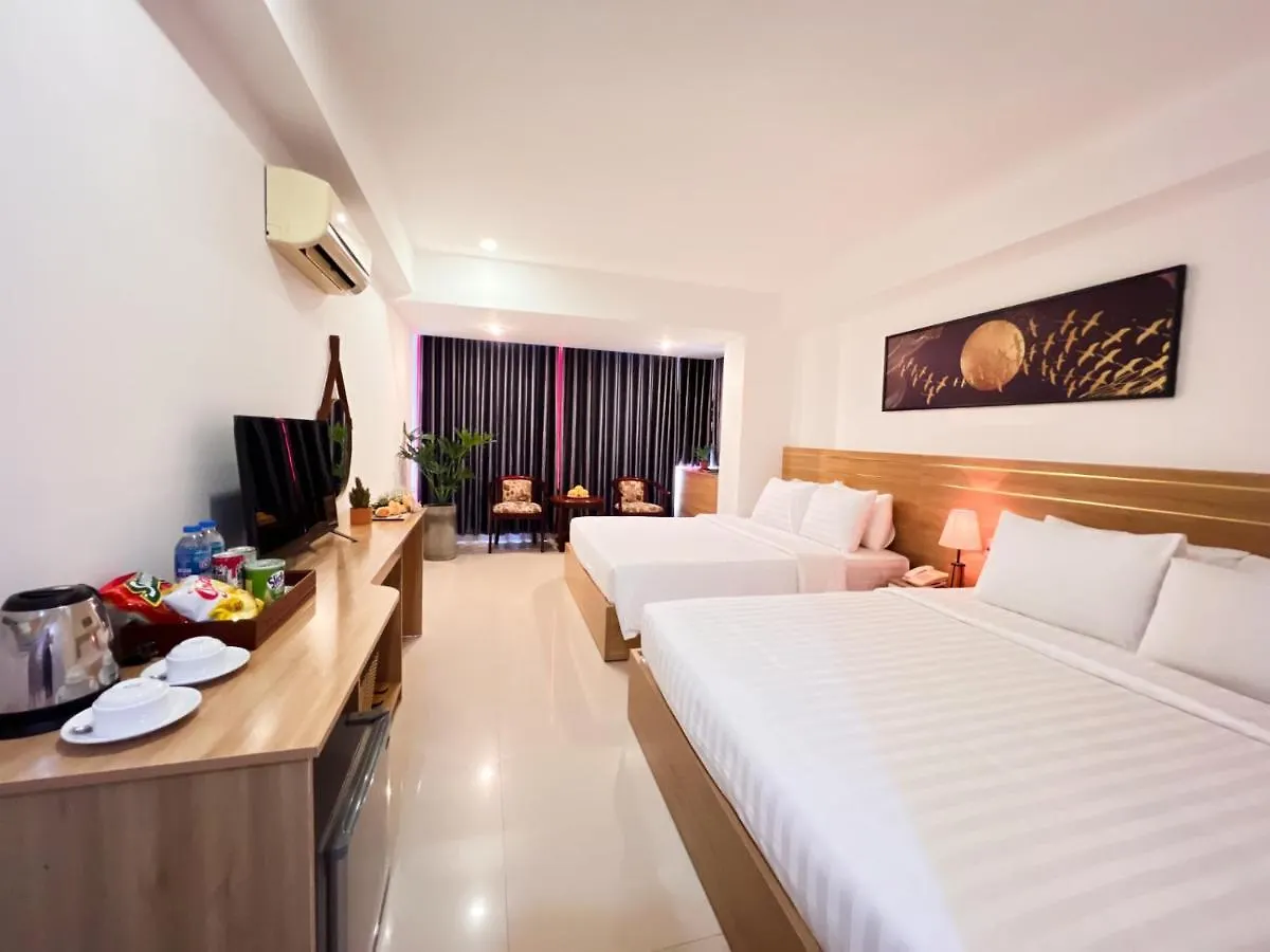 Olwen Hotel Нячанг
